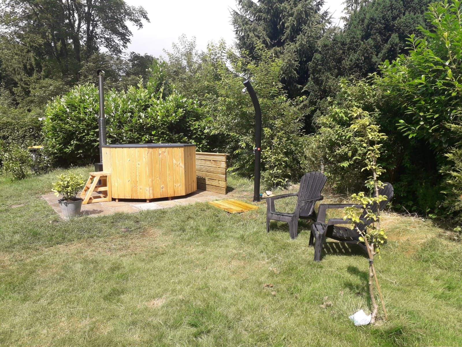 Hottub in de tuin bij Hermelijn 3 in Drenthe